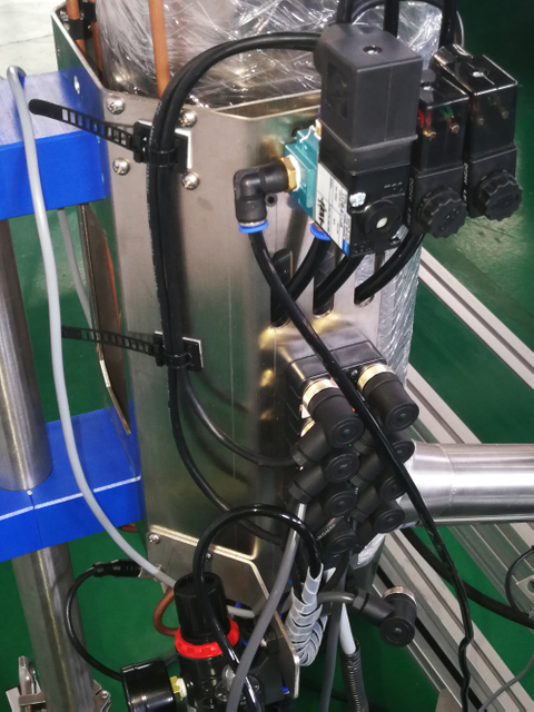 Automatic LN2 Liquid Nitrogen Filling Dosing Sprayer Machine for PET Bottle Water Oil