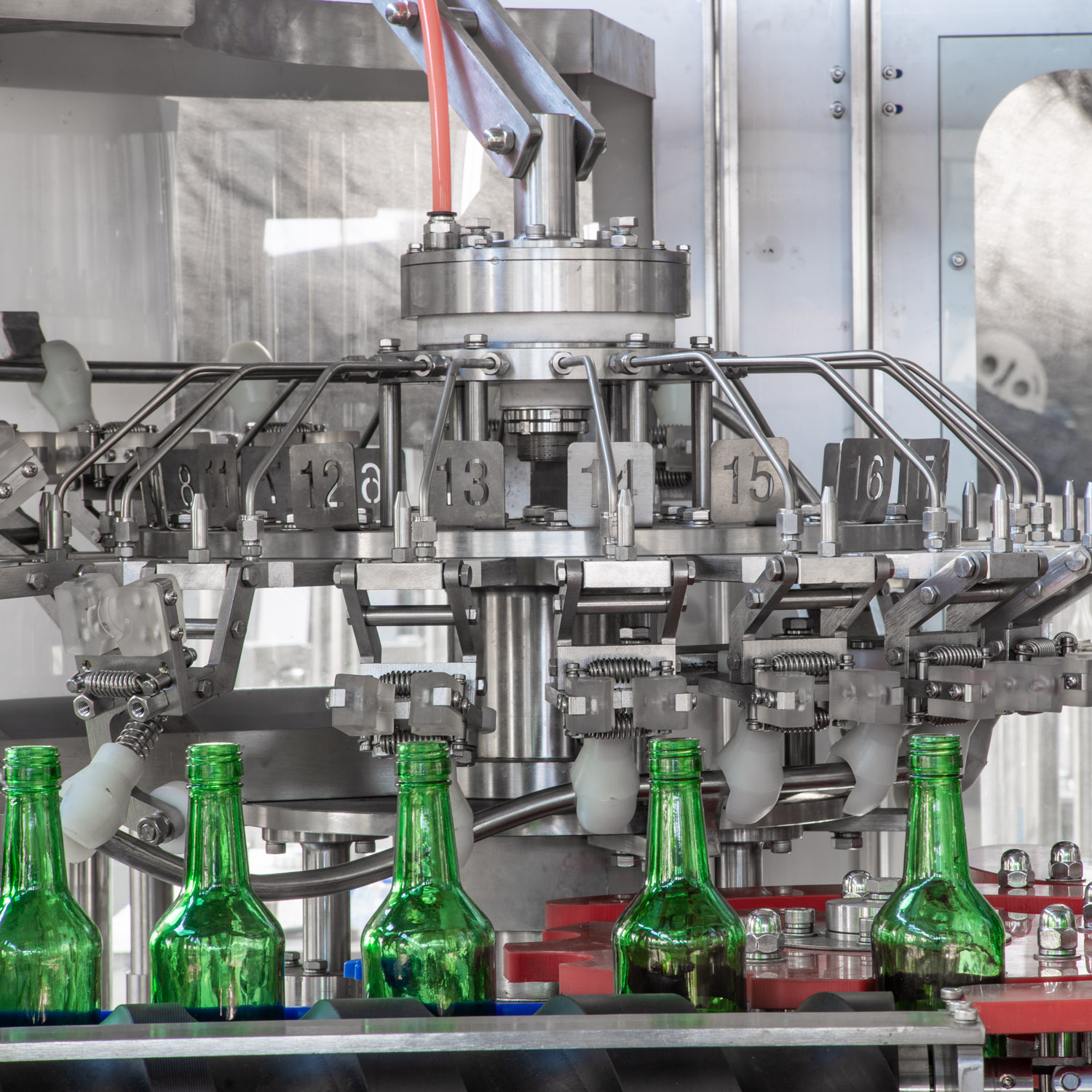 Automatic 750ml Glass Bottle Alcohol Vodka Bottling Filling Machines